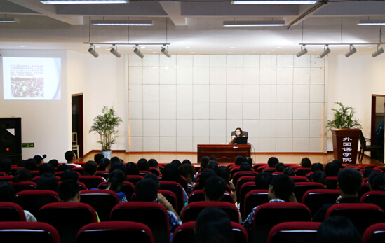 免费足球直播
14级假期安全大会召开