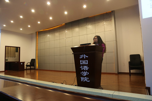 免费足球直播
2014级寒假前安全教育会议召开