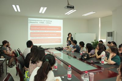 加拿大女王大学教育学院程李颖教授访问免费足球直播
并举行座谈会